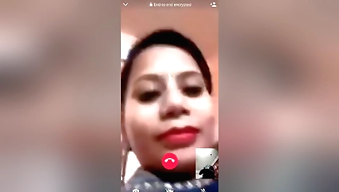 Indian amateur shows off her juicy tits on web cam