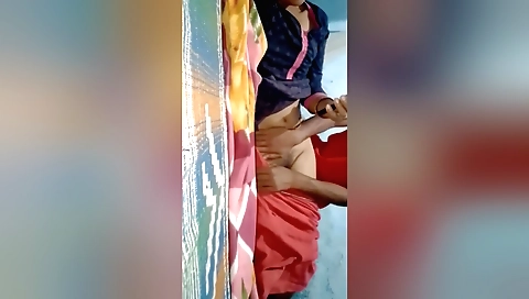 Indian teen 18+ fucked in her pussy in bed in amateur vid