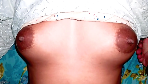 Indian whore is getting nailed in her pussy in amateur porn