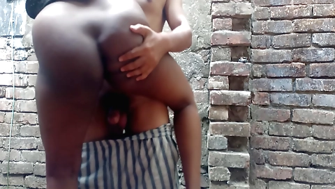 Indian chick and me are having a real fuck in the bed