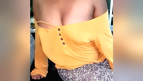 Indian solo teen 18+ shakes perfect boobs in amateur video