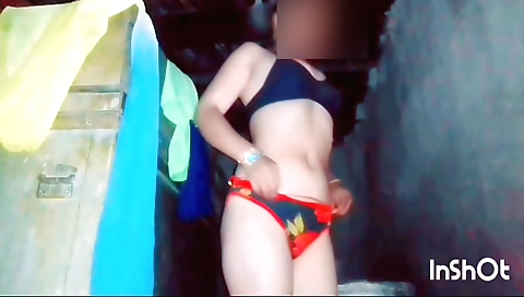 Sexy brunette with a hot pussy and big tits has pussy massaged