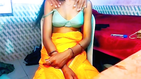 Babii deshia gets her boobs and pussy rubbed for massage