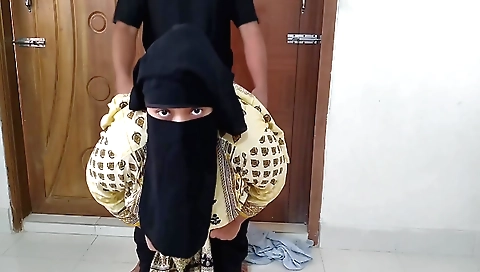 Moti Gand Wali Depali Aunty Ko Sat Kya Kand Uska Beta Ne