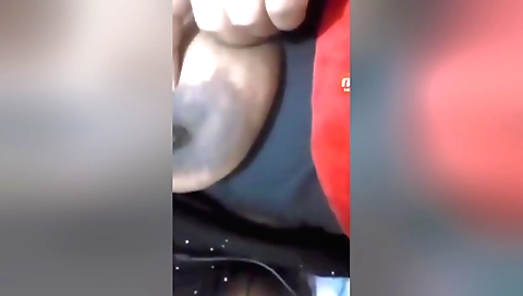 Indian amateur showing her beautiful figure on webcam