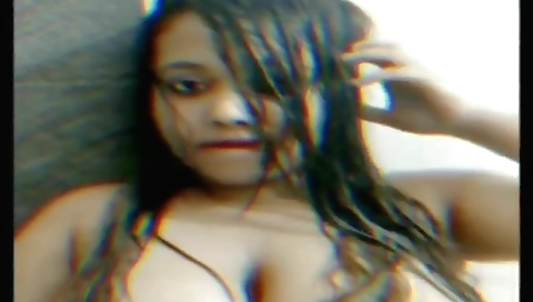 Indian beauty masturbates with her pussy on the webcam