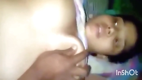 Chudai girlfriend ki takes a shower in her bedroom