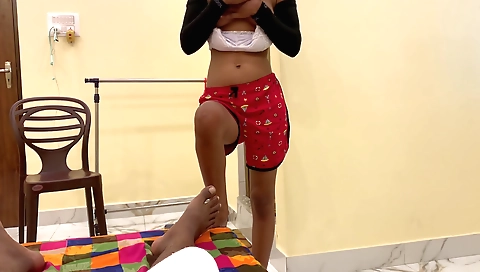 Indian girl giving a blowjob and getting stretched