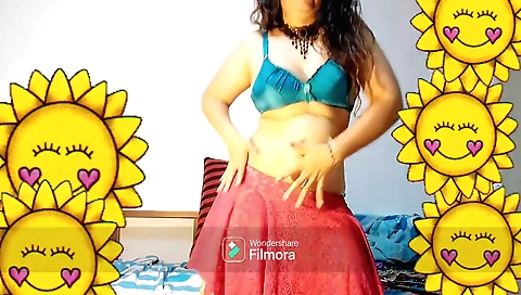 Indian amateur solo video with a beautiful brunette