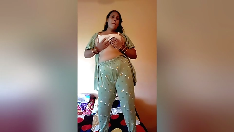 Cute dancing with foot on the floor from my amateur dancing video