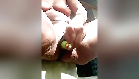 Solo female 4k video in the house and shows her body