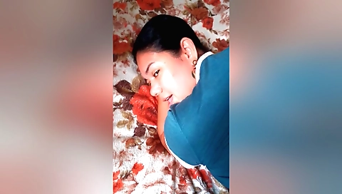 Amateur teen enjoys anal fun and some deepthroating fun