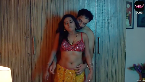 Brunette with a nice face standing on the internet