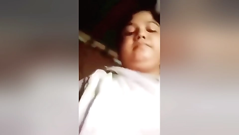 Hairy brunette solo female shows her pussy in amateur clip