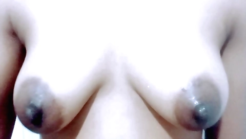 Buxom Indian girl with big boobs and small tits 18+ video