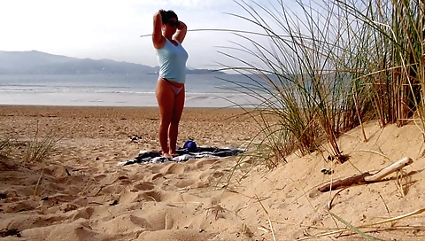 Outdoor girl masturbates and gets her pussy penetrated