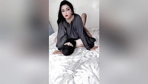 My Beautiful Muslim Stepsister Caught My Dick And Fucking With Me
