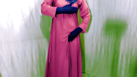 Stepsis is making out with the stepson's younger wife