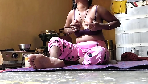 Bhabhi movie is the best one for guys that love hot sex