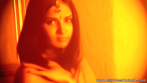 Indian lady with a nice face and hair enjoys her first porn