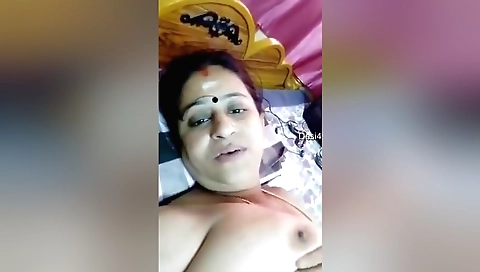 Mallu aunty in sexy lingerie in a horny amateur video
