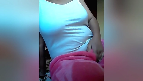 I'm giving a blowjob to myself and masturbating to the camera