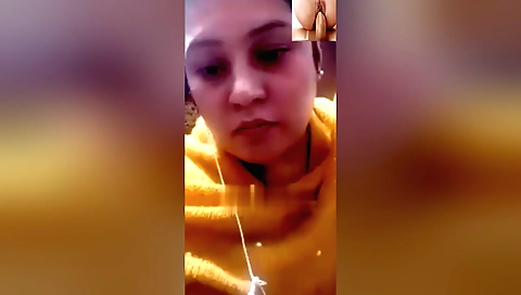 Beautiful amateur brunette with big tits 100% naked