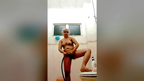 Today Exclusive- Sexy Desi Girl Showing Her Nude Body 2