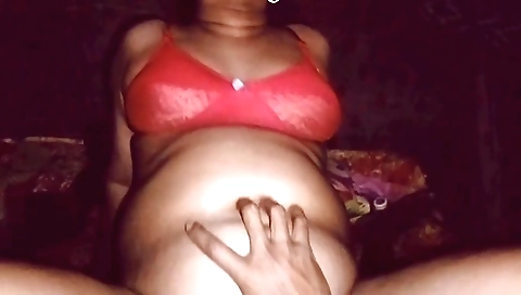 Indian babe with a huge ass shows her big boobs and gets fucked