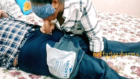 Indian amateur teen enjoys outdoor sex in the backyard