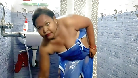 Indian housewife shows off in homemade shower video