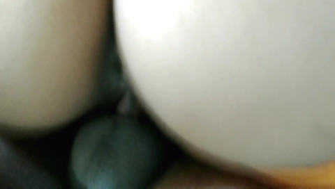 Amateur girl gets pounded in a bedroom in a porn video