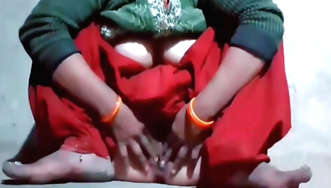 Indian amateur solo girl with big ass and pussy in the bed