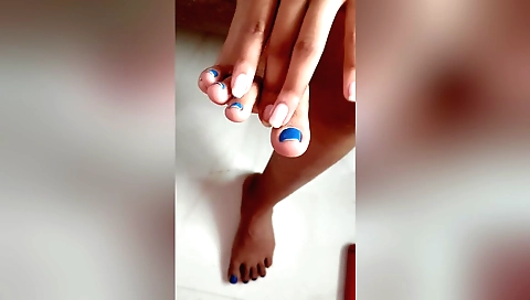 Indian chick is getting a foot job in her tight cunt
