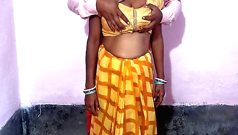 Indian teen gets fucked by her boyfriend in amateur porn