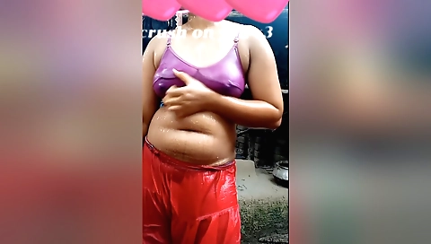 Bangla porn video of desi girl akhi shower in open bathroom