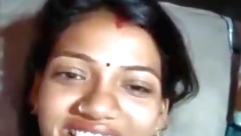 Indian girl in red dress and sexy shorts porn video