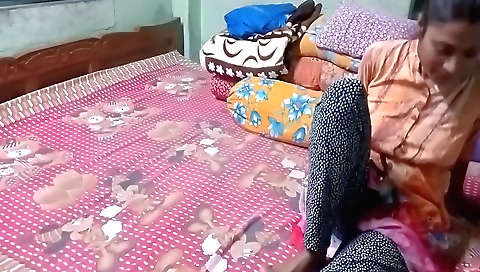 Hot brunette amateur webcam video 1st and 2nd time