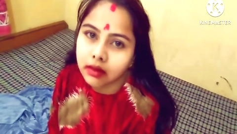 Amateur brunette with a small ass gets her pussy fucked