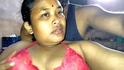 Indian amateur teen deshi has a great body and she is very horny