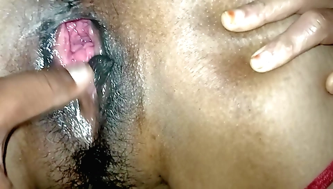 Kinky amateur beauty with perfect body is showing her hairy puffy twat