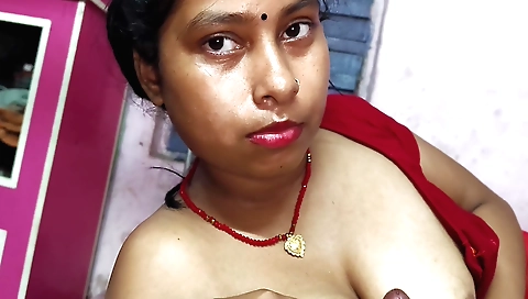 Dehati Ne Apne Hasband Ka Land Ka Pani Paliya Aur Boli Majha Agya