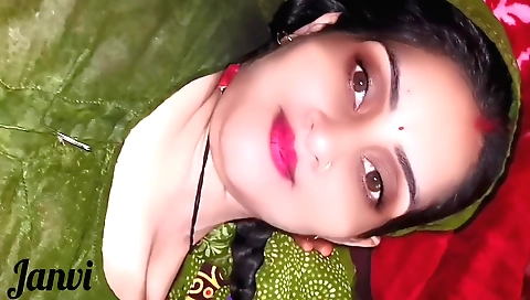 Indian girl with hairy pussy is a sexy and hairy babe