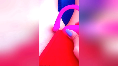 Indian amateur solo girl sucking dildo in hot video
