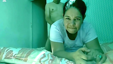 Indian amateur brunette sucks and receives a blowjob