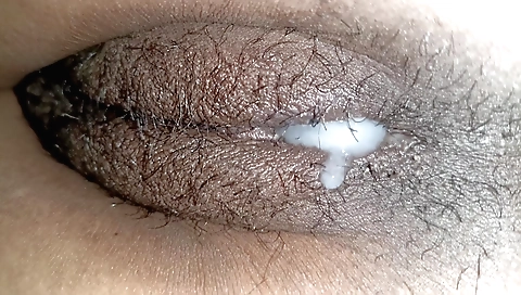 Indian babe with round ass got creampied and fucked