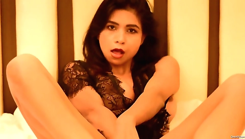 First impression of a perfect girl with a cute face