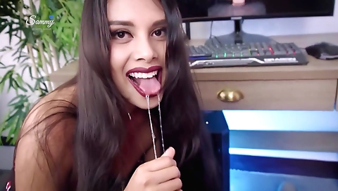 Indian pornstar is getting fucked and getting creampie