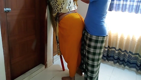 Busty desi bhabi gets fucked in her pussy during cleaning