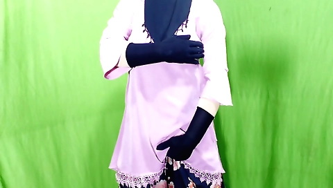 Indian stepmother and her stepson have a threesome